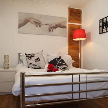 Apartasuites London Emerald Εξωτερικό φωτογραφία